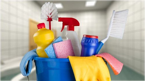End of tenancy cleaning in a Clapham flat with kitchen and living area attention