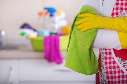 Professional cleaning of a Clapham bathroom before property handover